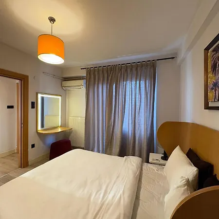 Taksim Square-1br Rooftop 07 דירה