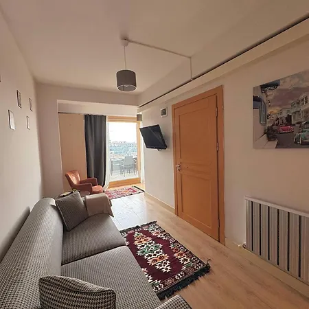 Taksim Square-1br Rooftop 07 * Istanbul