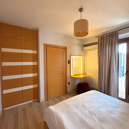 Taksim Square-1br Rooftop 07 איסטמבול