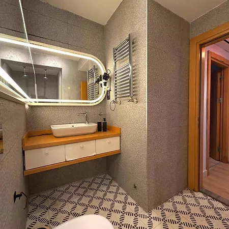 Taksim Square-1br Rooftop 07 Apartment Istanbul