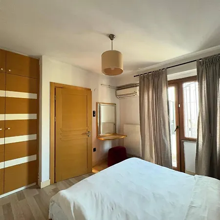 Taksim Square-1br Rooftop 07 * Istanbul